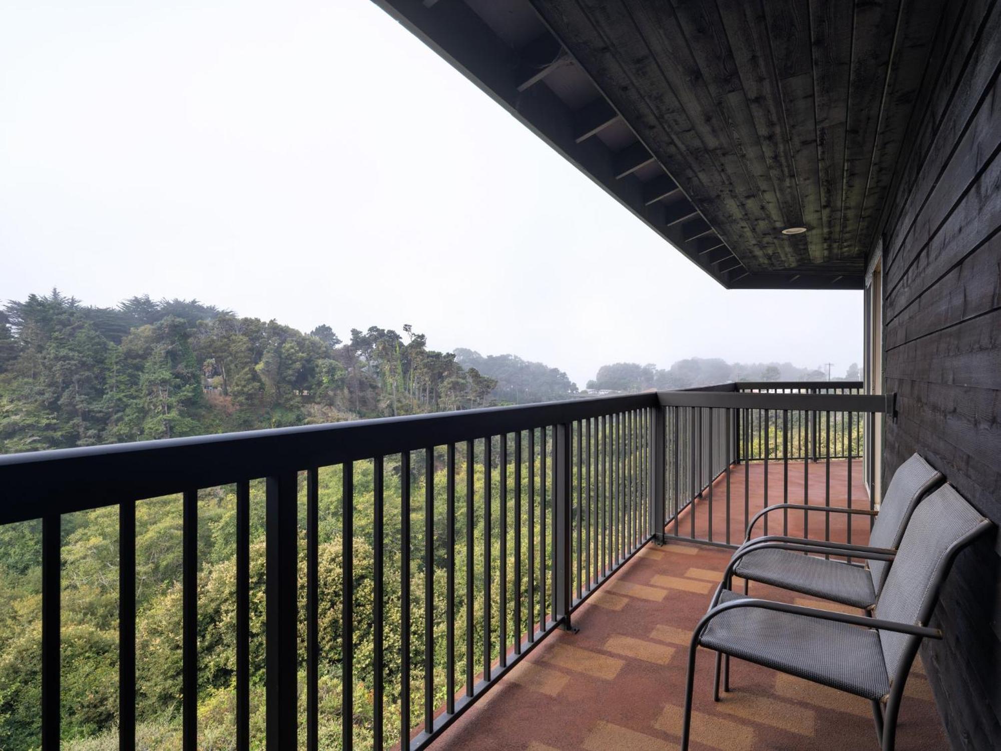 Holiday Inn Express Fort Bragg By Ihg Buitenkant foto